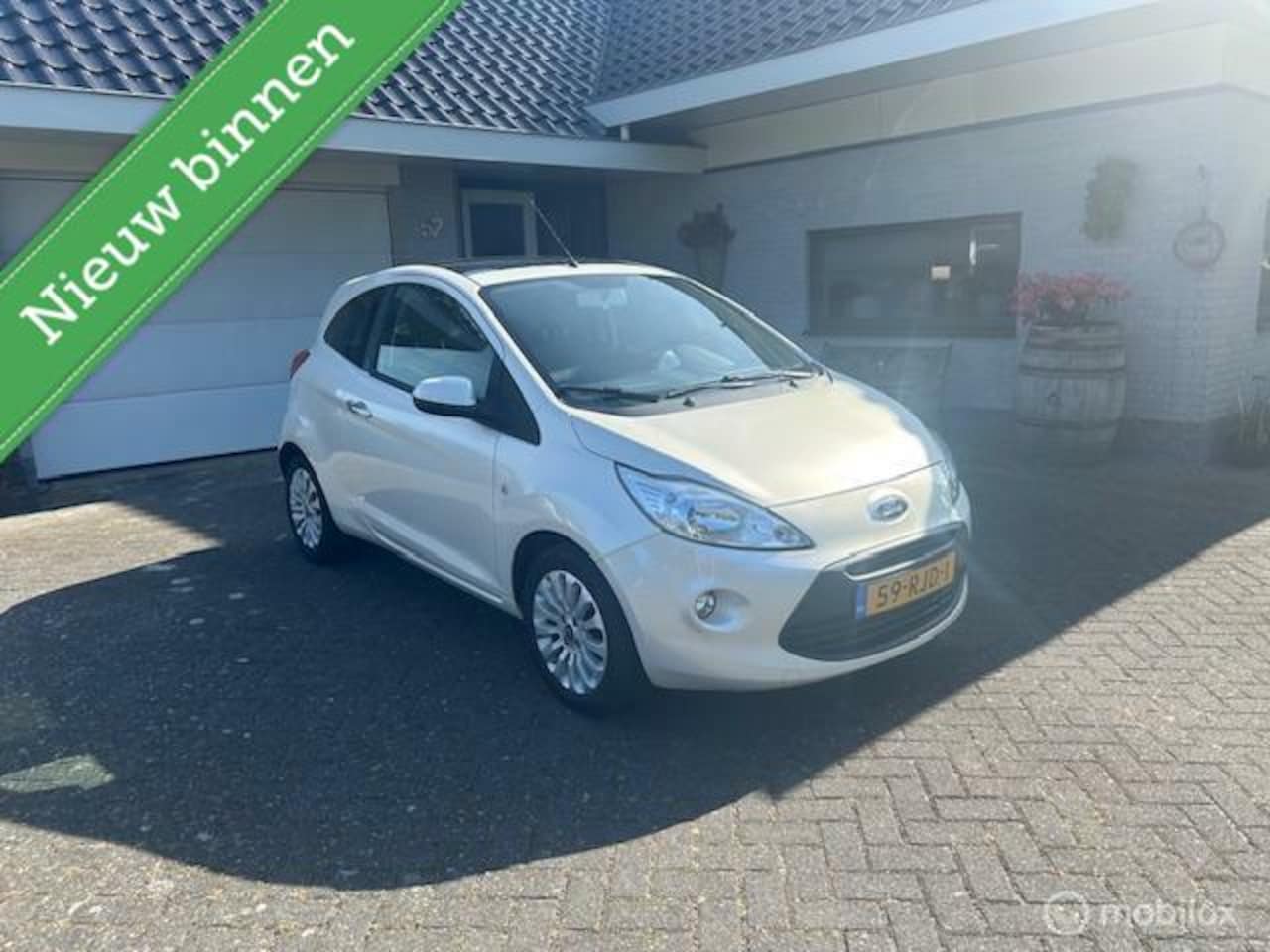 Ford Ka - 1.2 Titanium X start/stop 115.976kmAirco Pano-dak! - AutoWereld.nl