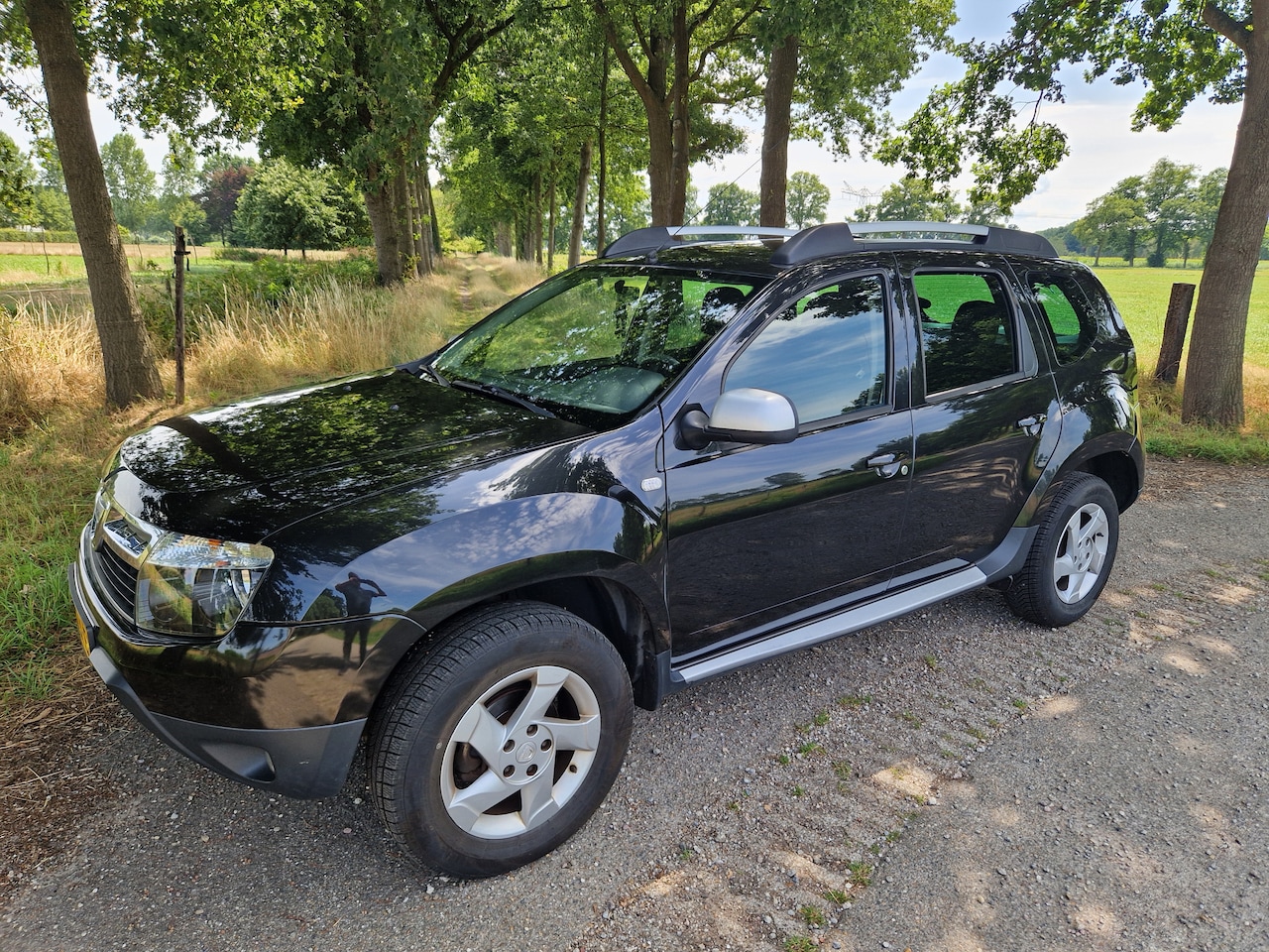 Dacia Duster - 1.6 Lauréate 4 wd - AutoWereld.nl