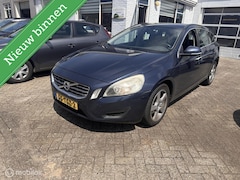 Volvo V60 - 1.6 T3 Summum
