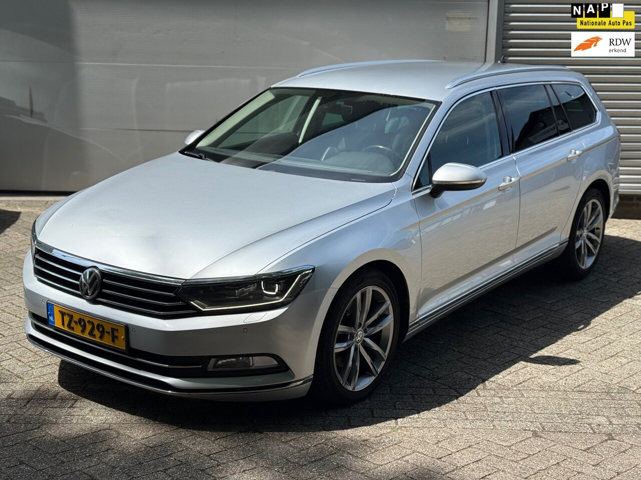 Volkswagen Passat Variant - 2.0 TDI Business Edition R l Automaat l Volledig Onderhouden l Rijdt & SChakelt goed - AutoWereld.nl