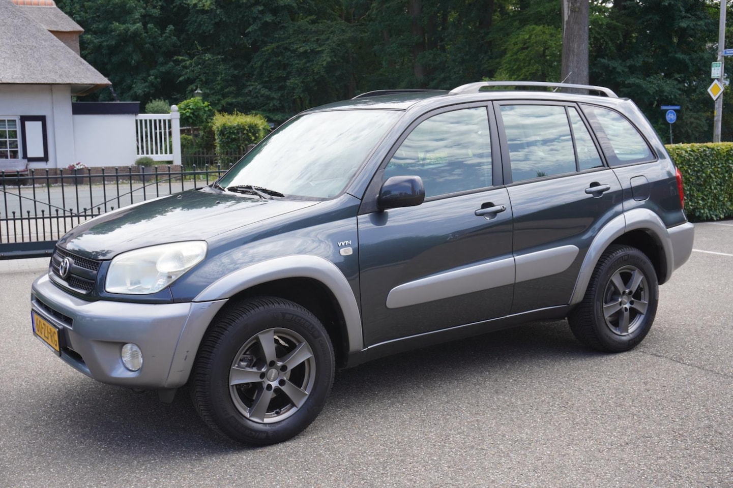 Toyota RAV4 - 2.0-16V VVT-i Sol Airco Automaat Trekhaak - AutoWereld.nl
