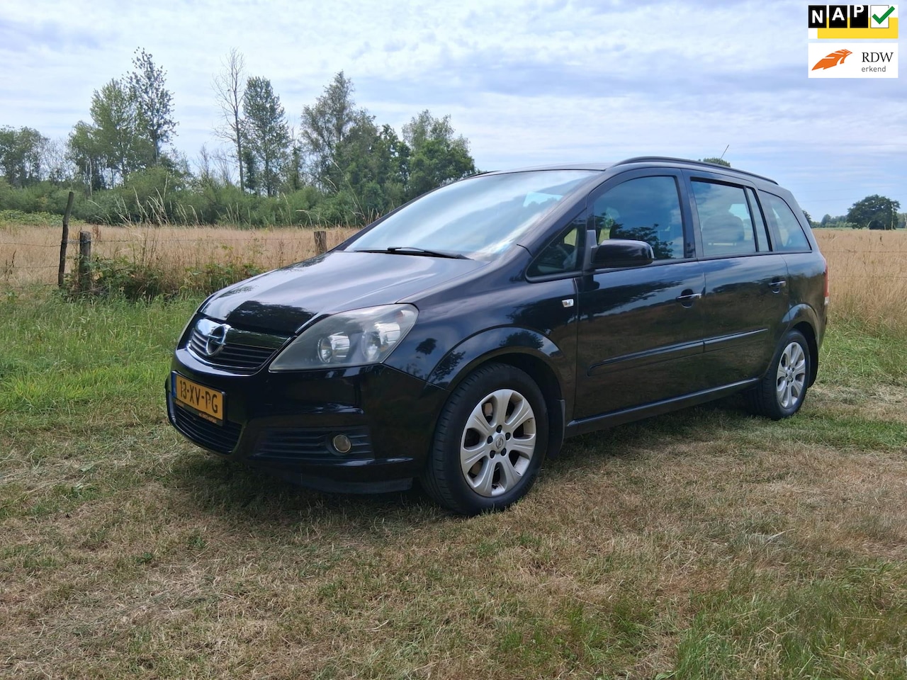 Opel Zafira - 2.2 Temptation 7 persoons - AutoWereld.nl