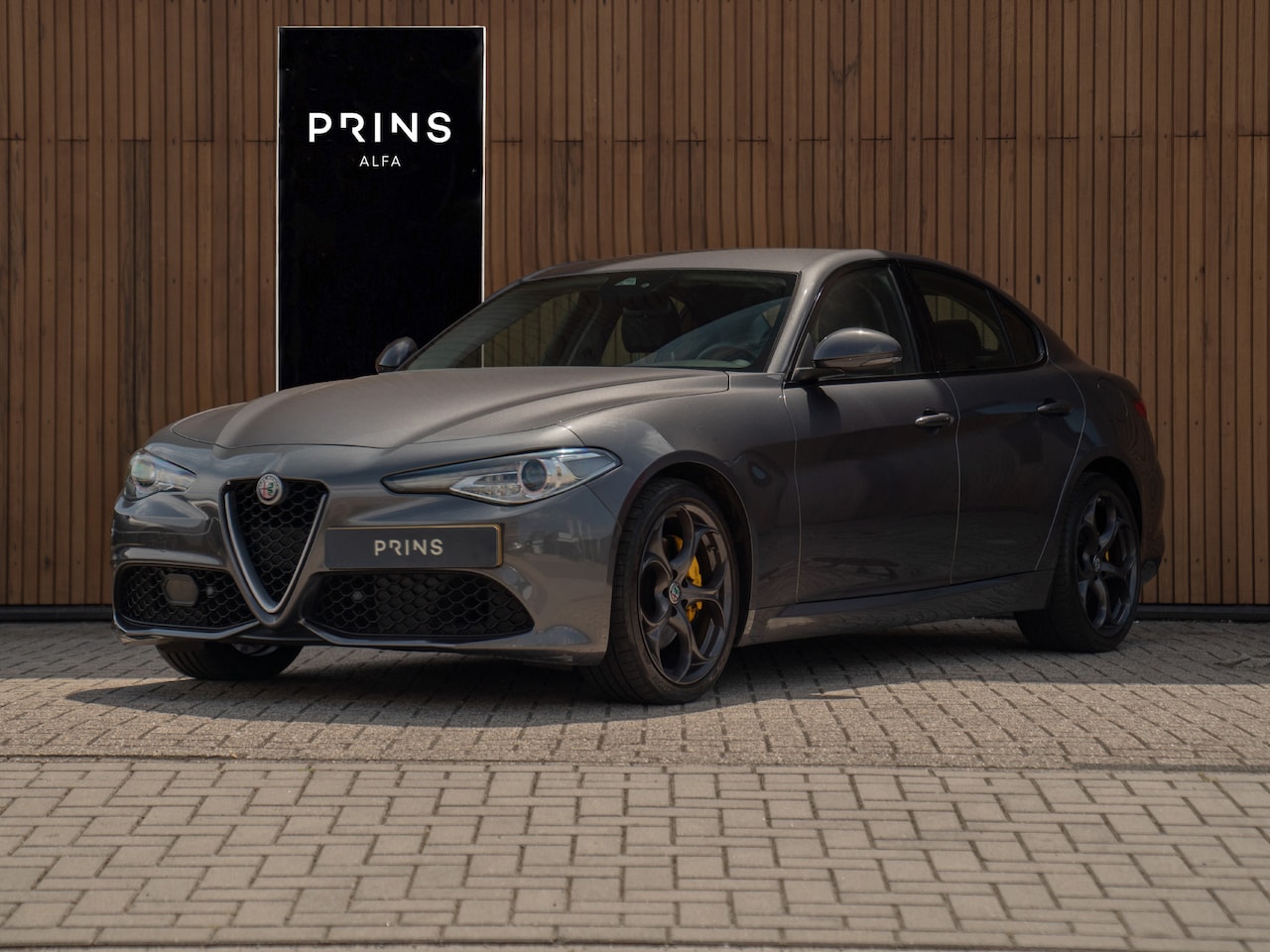 Alfa Romeo Giulia - 2.0T AWD Veloce 280pk | 19 inch Q-velgen - AutoWereld.nl