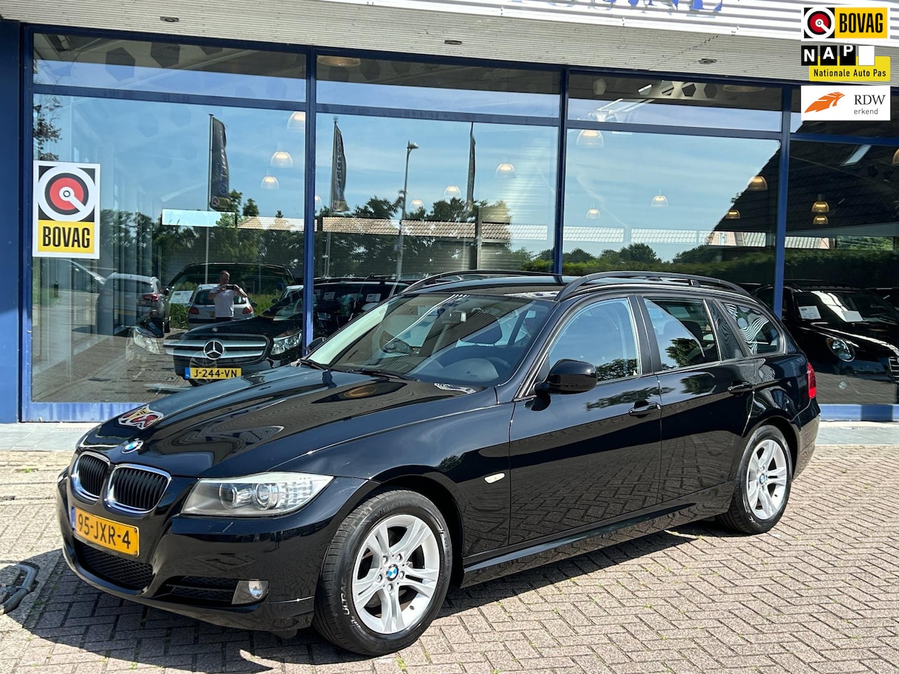 BMW 3-serie Touring - 316i Business Line Youngtimer Xenon Navi Clima Cruise Trekhaak NAP NL-Auto Zeer Nette Staa - AutoWereld.nl