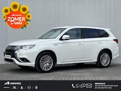 Mitsubishi Outlander - 2.4 PHEV Automaat Intense / 1500 kg trekgewicht / Plug-in / Keyless / Apple carplay & Andr