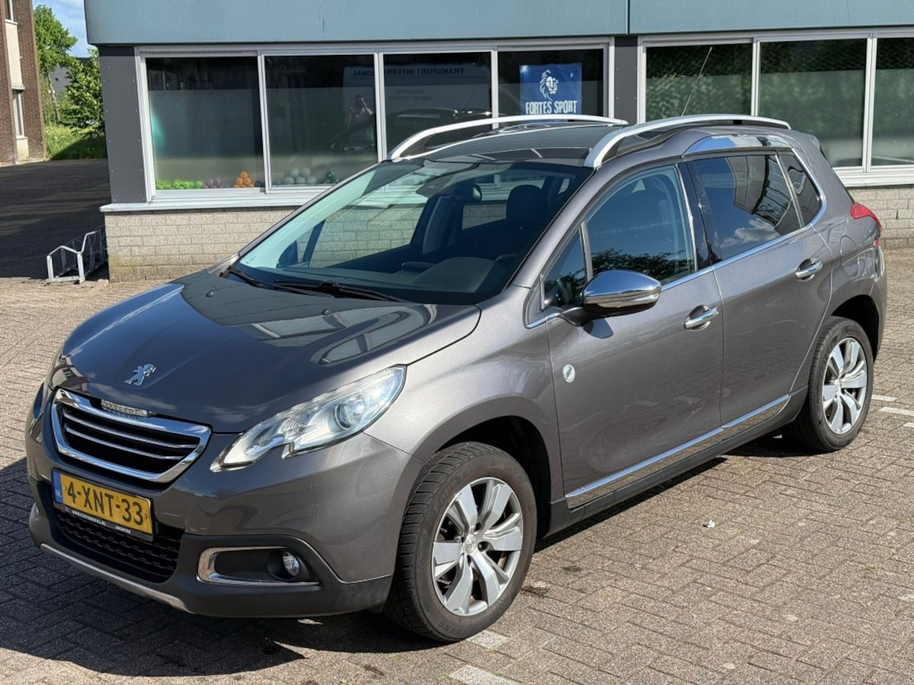 Peugeot 2008 - 1.2 Benzine 82PK Crossway Automaat Clima ECC Cruise - AutoWereld.nl