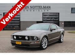 Ford Mustang - USA 4.6 V8 GT / Leer / Navigatie / Automaat