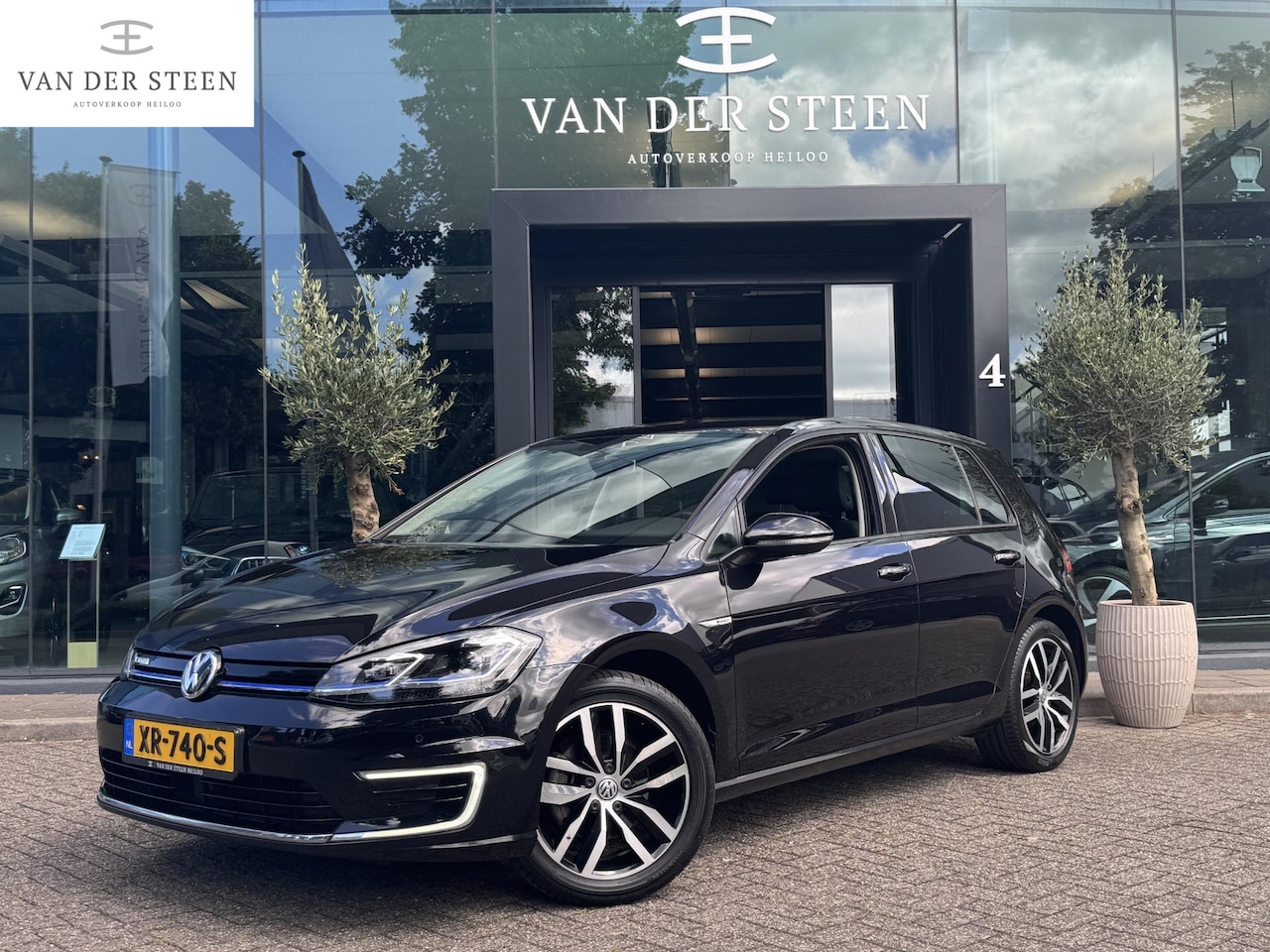 Volkswagen e-Golf - e-Golf NL Auto | Lederen Stoelen | Adapt. Cruise - AutoWereld.nl