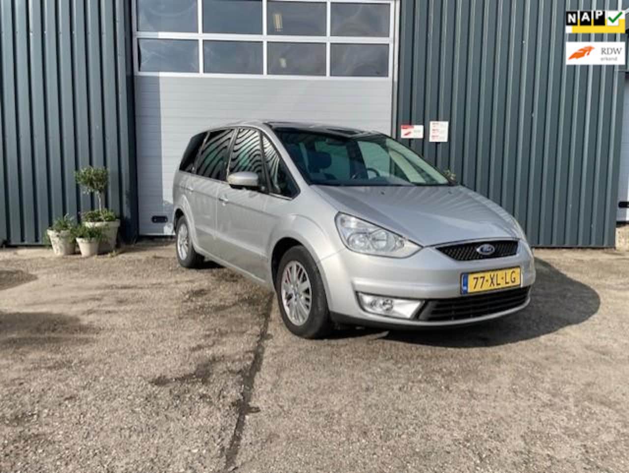 Ford Galaxy - 2.0-16V Ghia 2.0-16V Ghia | Nieuwe APK - AutoWereld.nl