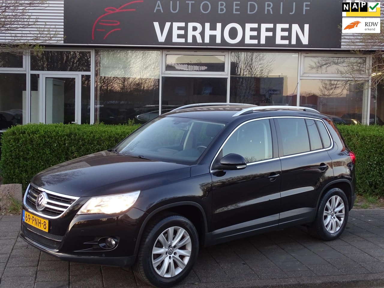 Volkswagen Tiguan - 1.4 TSI Sport&Style - PARK CAMERA - CRUISE / CLIMATE CONTR - CARPLAY - - AutoWereld.nl