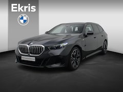 BMW 5-serie Touring - 550e xDrive M Sportpakket | Innovation Pack | Travel Pack | Comfort Pack | Trekhaak | Pano
