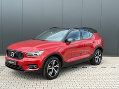 Volvo XC40 - 2.0 B4 R-Design | Stoel en stuurwielverwarming | Camera | Parkeersensoren voor en achter |