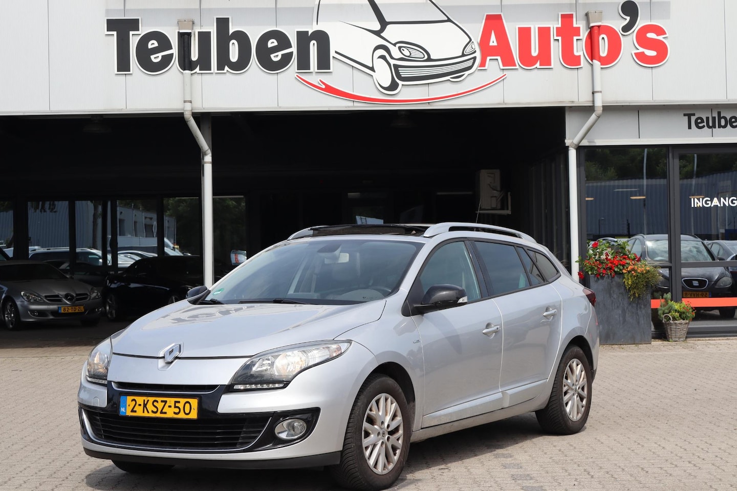 Renault Mégane Estate - 1.5 dCi Bose Navigatie, Camera, Panoramadak, Cruise control, Climate control, - AutoWereld.nl