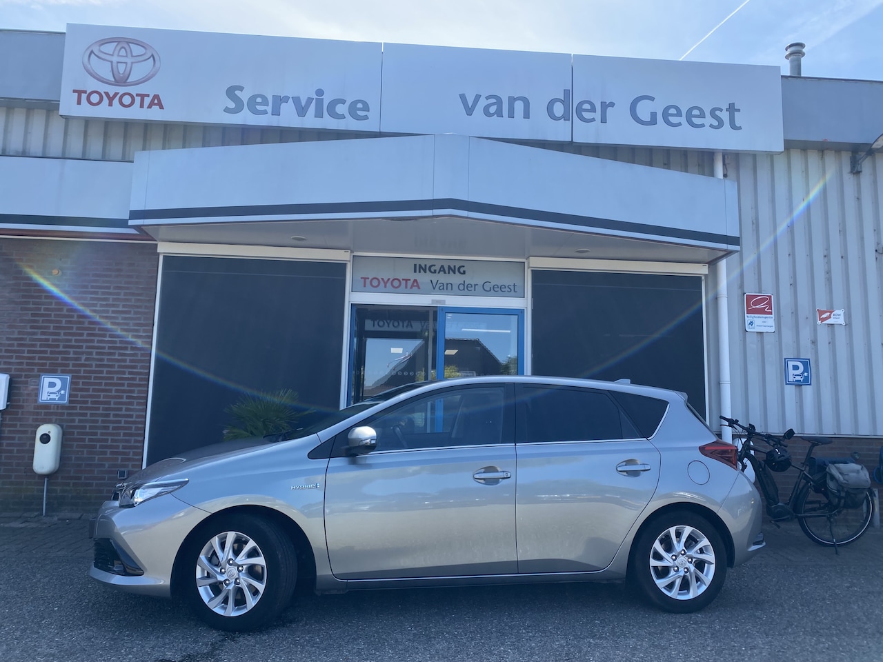 Toyota Auris - 1.8 Hybrid Dynamic Trekhaak - AutoWereld.nl