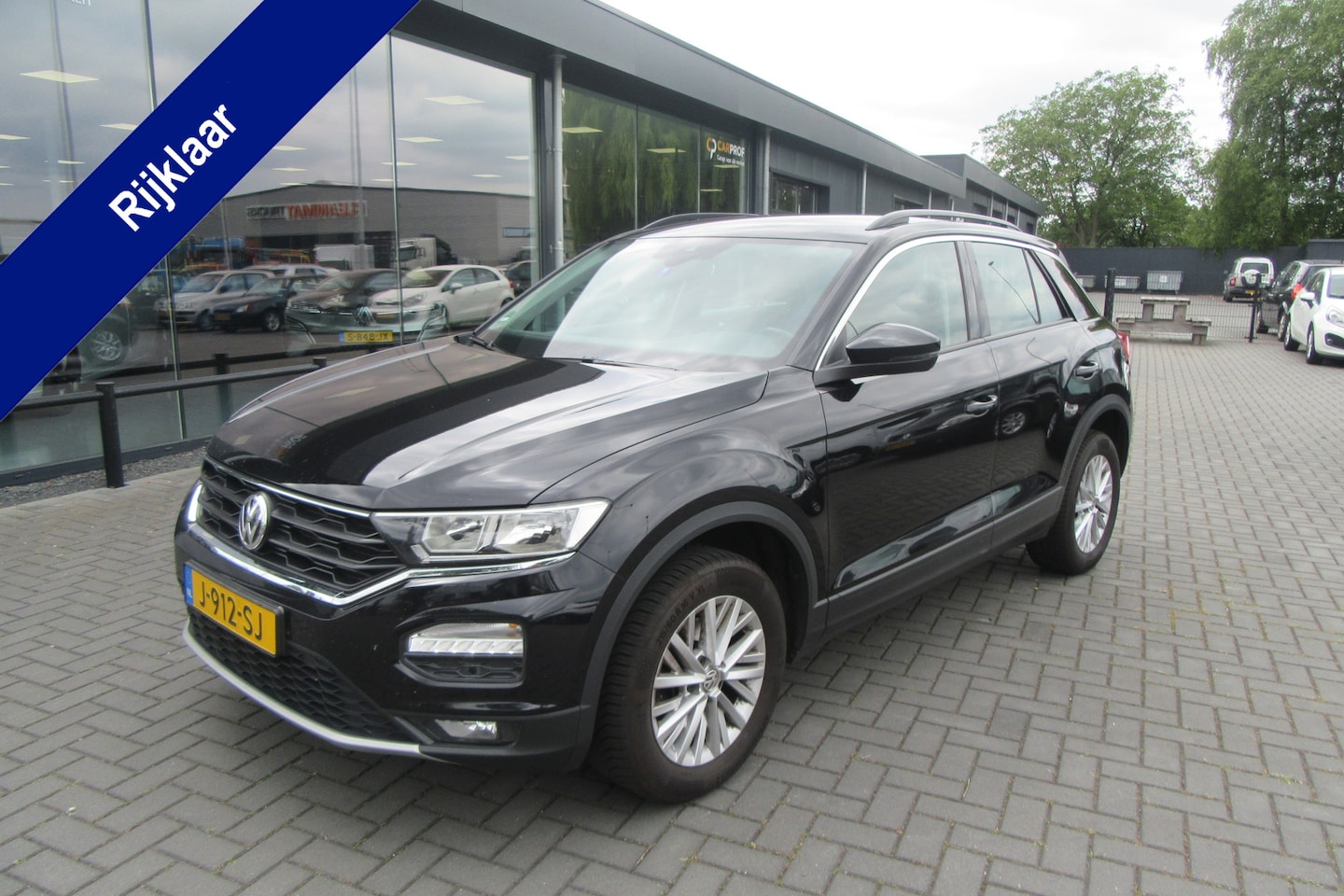 Volkswagen T-Roc - 1.0 TSI Style Business 1.0 TSI Style Business, Navigatie, Trekhaak - AutoWereld.nl