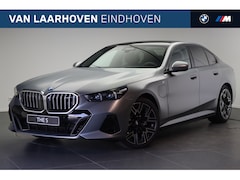 BMW 5-serie - 530e M Sport Automaat / Panoramadak / Adaptieve LED / Comfort Access / Stoelventilatie / P