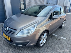 Opel Corsa - 1.2-16V Selection AUTOMAAT