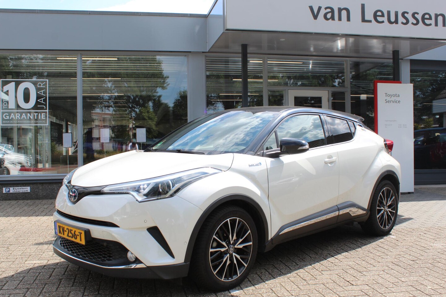 Toyota C-HR - 1.8 Hybrid First Edition 1.8 Hybrid First Edition - AutoWereld.nl