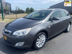Opel Astra Sports Tourer - 1.6 Sport Station Automaat Bj 2011 168000km Bluetooth Navi