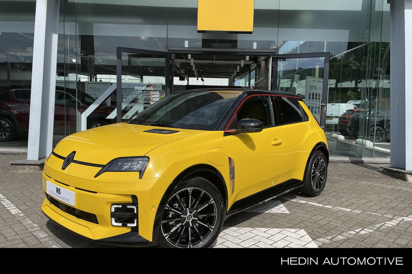 Renault 5 - comfort range iconic cinq 52 kWh Pack Safety & Advanced Driving Assist | All weather bande - AutoWereld.nl