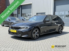BMW 3-serie Touring - 330e xDrive M Sport Sportstoelen Panodak Harman Kardon Leer HUD Memory LED