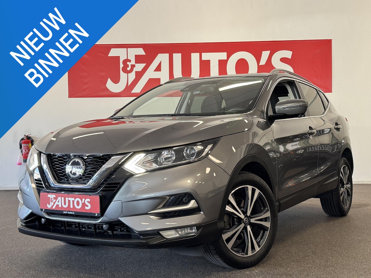 Nissan Qashqai - 1.3 DIG-T N-Connecta NAVIGATIE\360 CAMERA, PANORAMA, - AutoWereld.nl