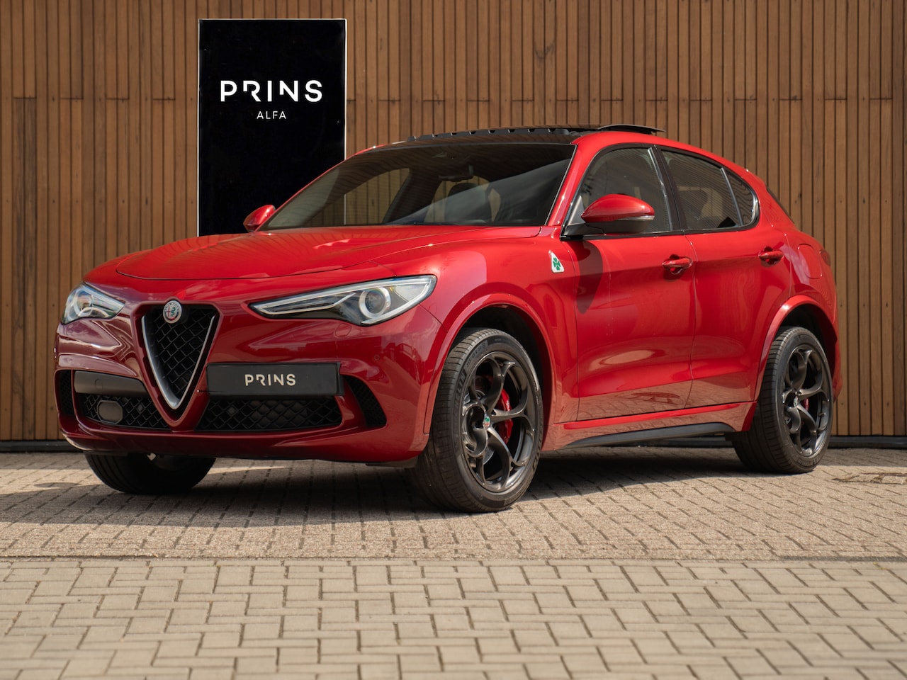 Alfa Romeo Stelvio - 2.9 V6 AWD Quadrifoglio 2.9 V6 AWD Quadrifoglio - AutoWereld.nl