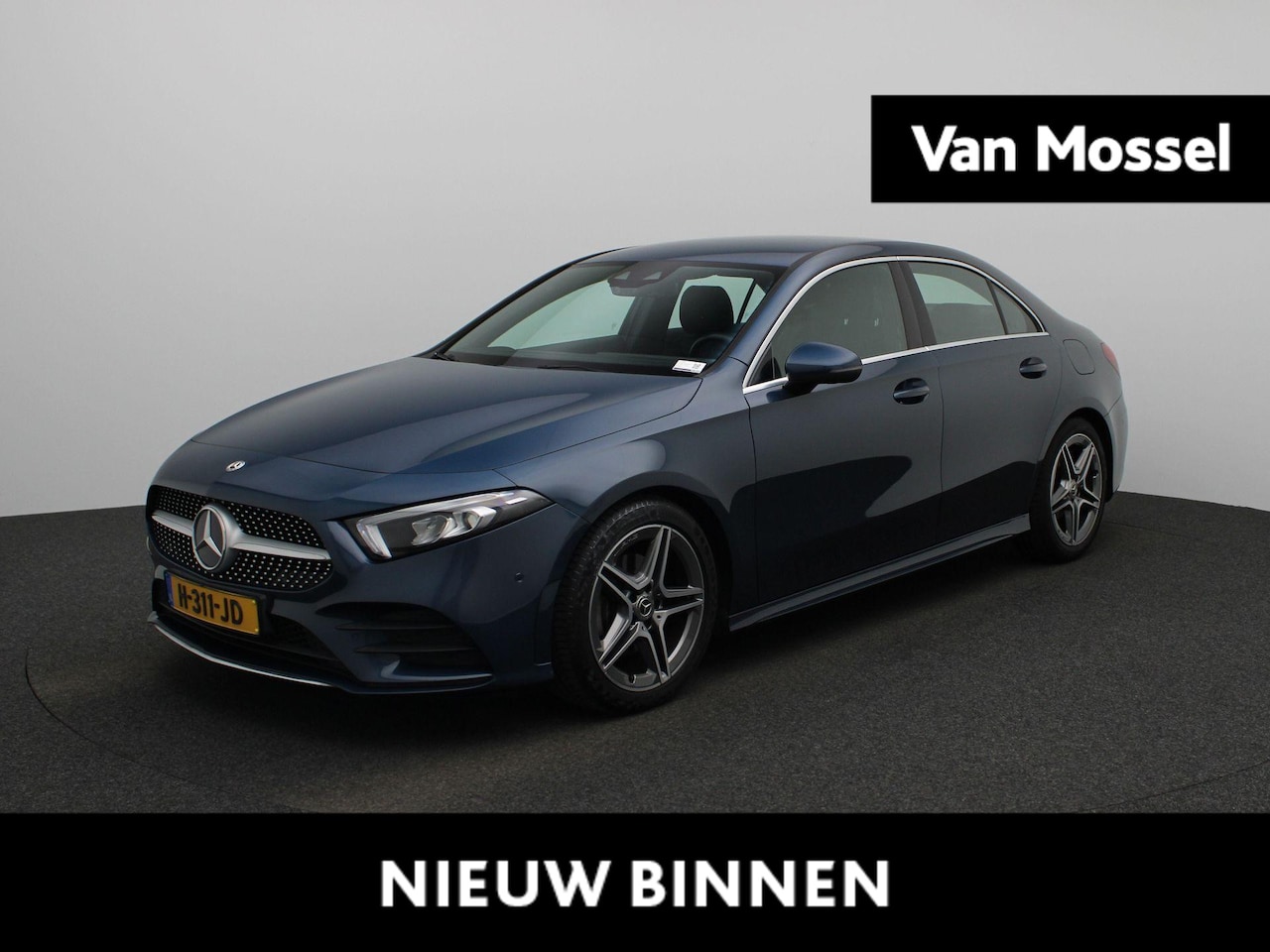 Mercedes-Benz A-klasse - 180 Premium Plus | Apple Carplay / Android Auto | Cruise Controle | Achteruitrij Camera | - AutoWereld.nl