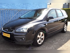 Ford Focus Wagon - 1.6-16V Futura