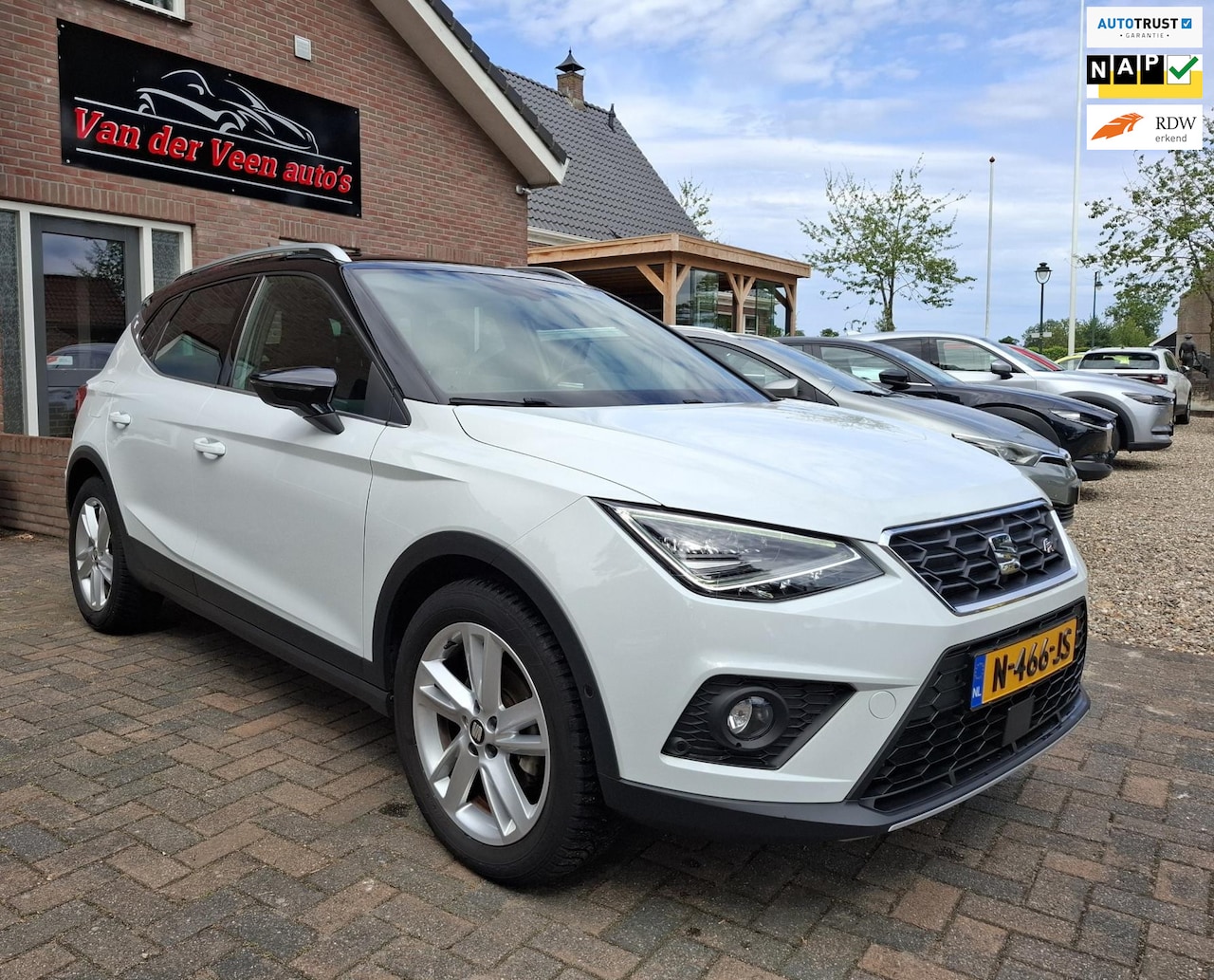 SEAT Arona - 1.0 TSI FR Business Intense. O.a. camera, stoelverwarming, leder, navi, adap.cruise, carpl - AutoWereld.nl