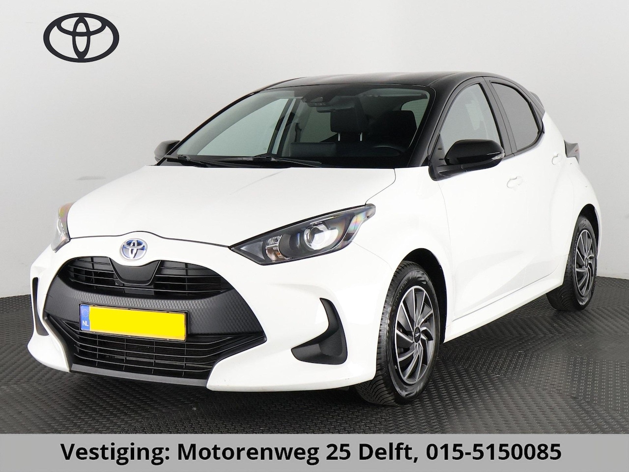 Toyota Yaris - 1.5 HYBRIDE GARANTIE TOT 2033* BLACK & WHITE BIJNA 2023. CLOUD NAVI.CLIMA.CRUISE - AutoWereld.nl