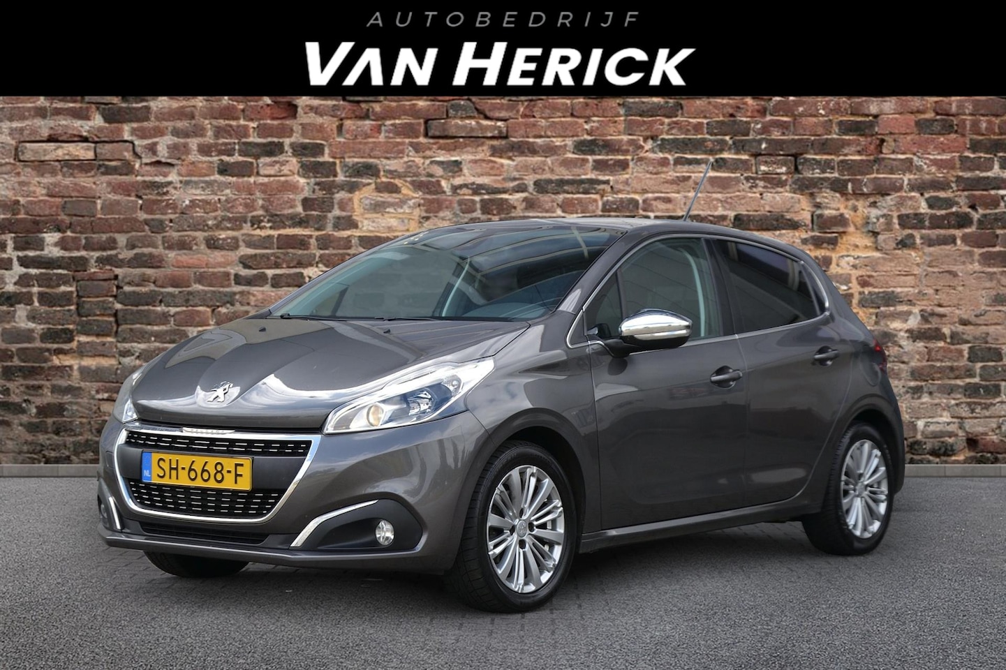 Peugeot 208 - 1.2 PureTech Allure 110PK 5 deurs | Trekhaak | Nette staat - AutoWereld.nl