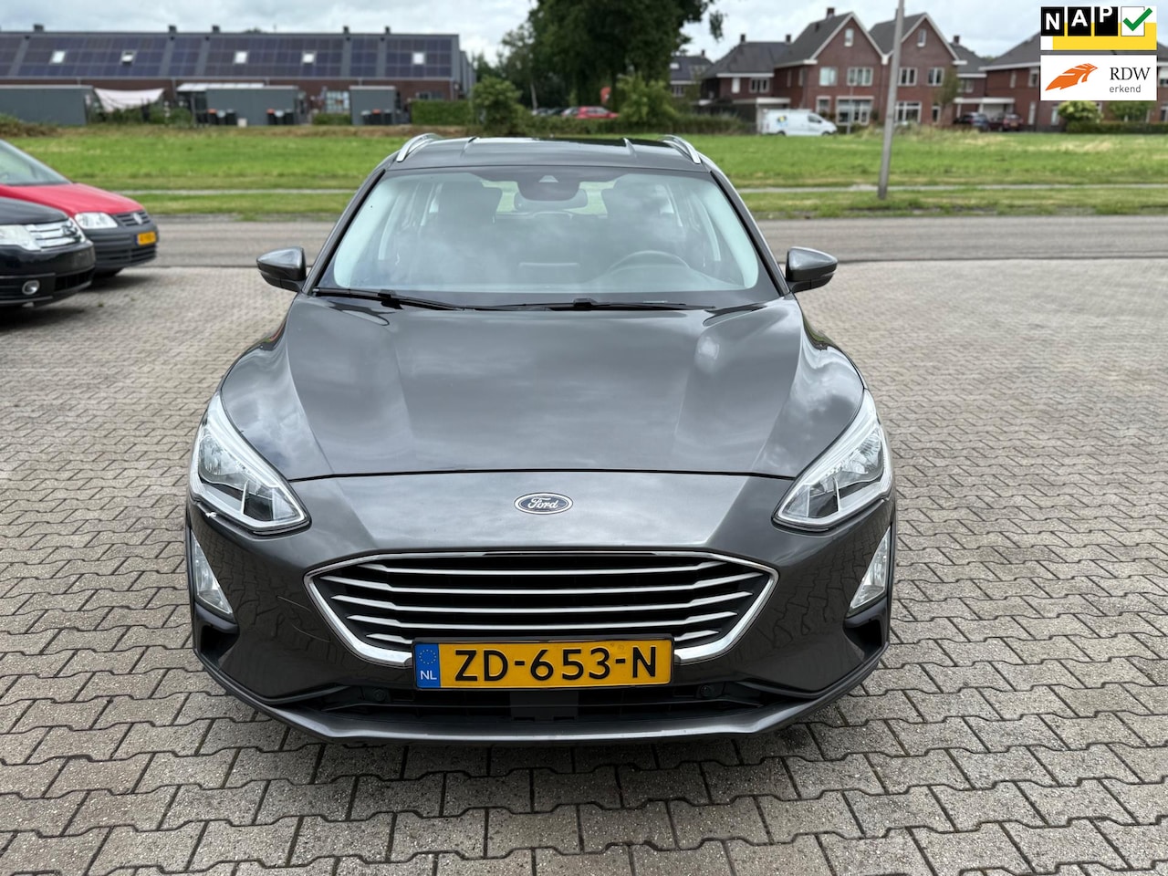 Ford Focus Wagon - 1.5 EcoBlue Trend Edition Business distrubitie gebroken - AutoWereld.nl