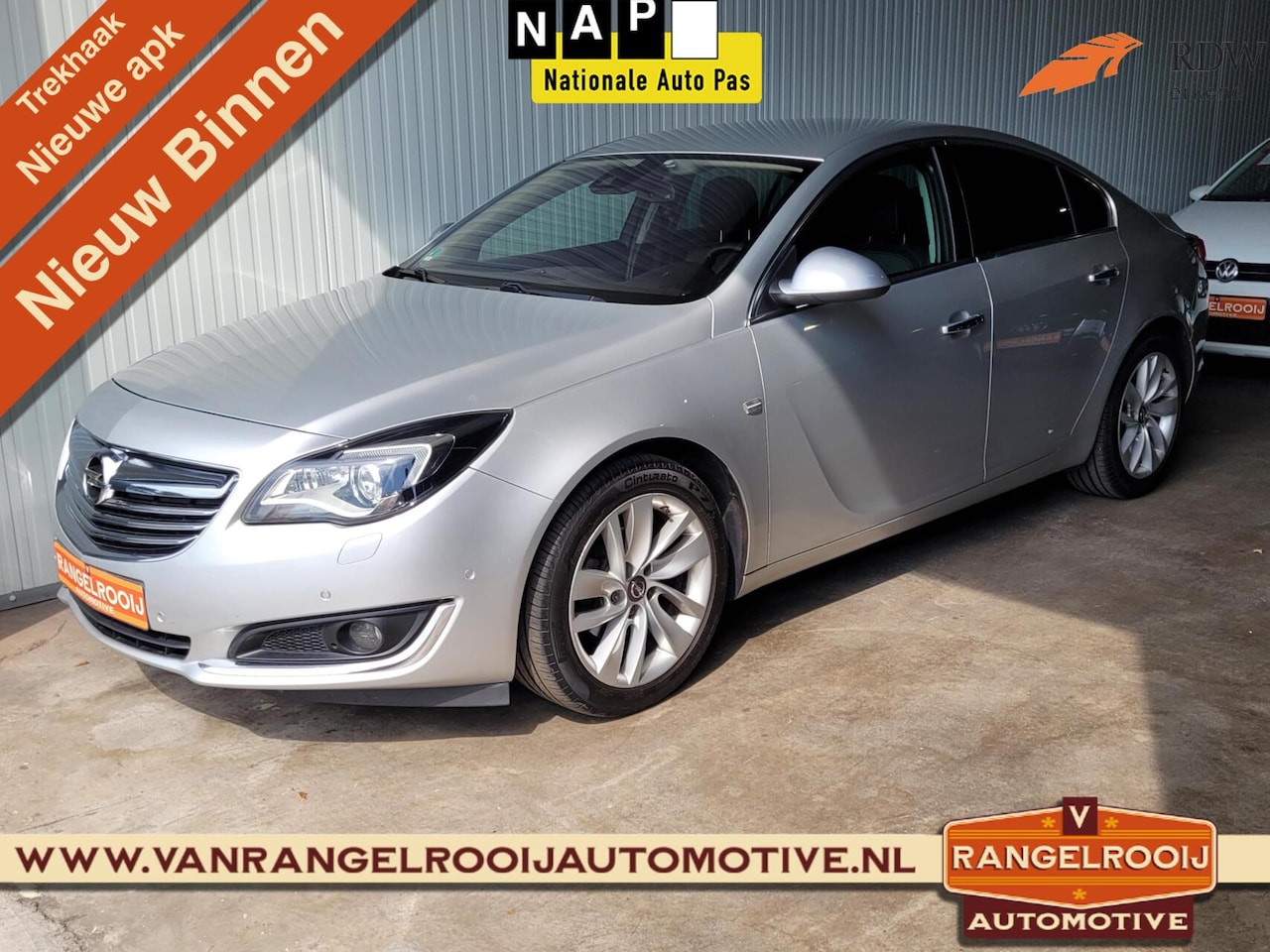 Opel Insignia - 1.4 T Cosmo, trekhaak, xenon, clima, cruise, navi, 18" lmv - AutoWereld.nl