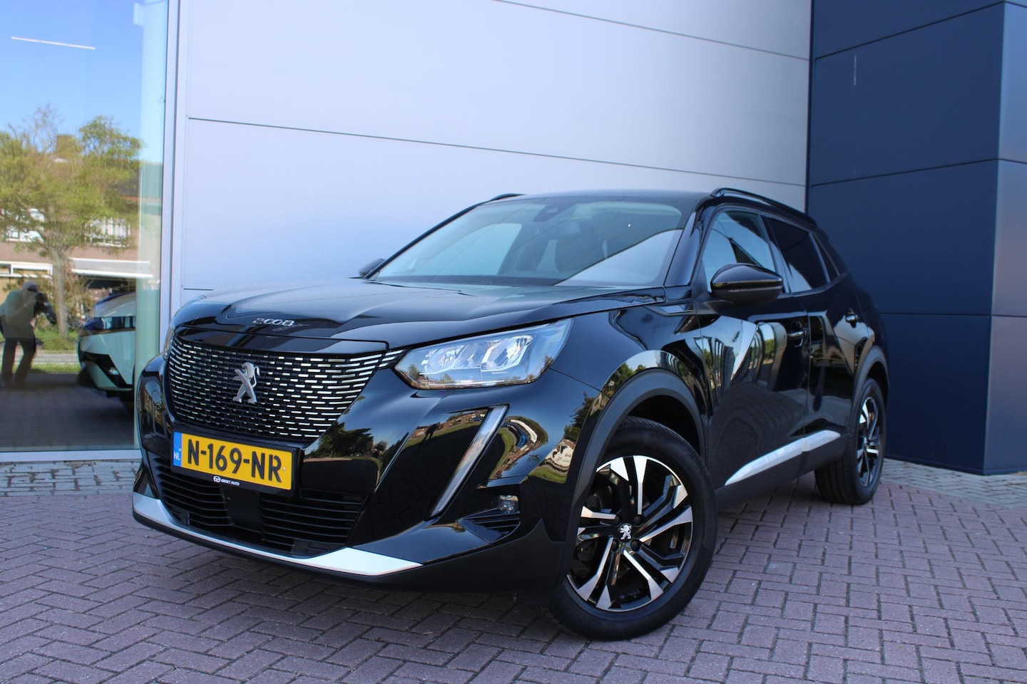 Peugeot 2008 - 1.2 PureTech 130pk Allure Pack Automaat Airco Navi Carplay 38174km - AutoWereld.nl