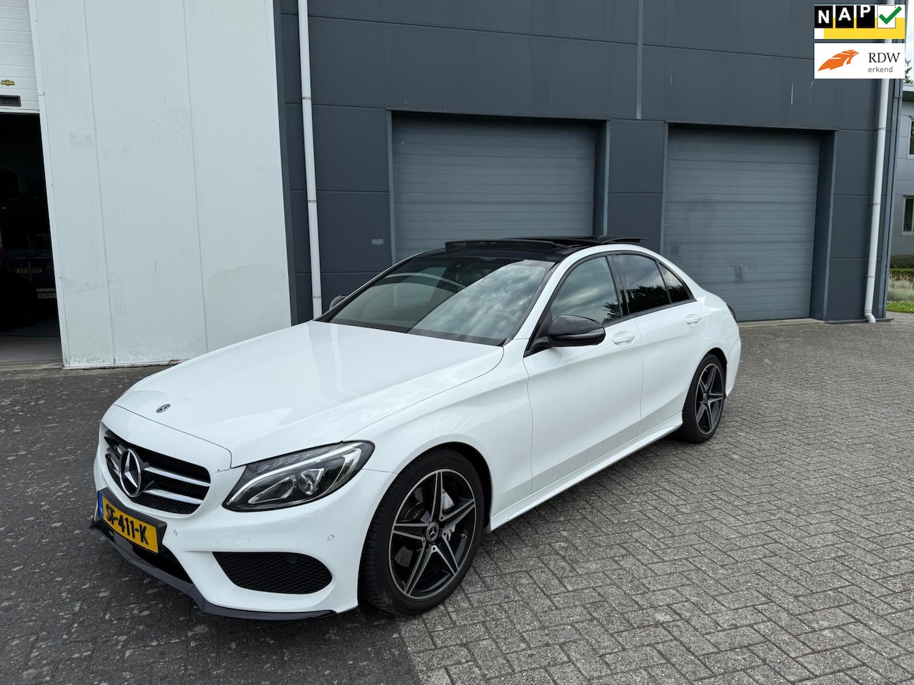 Mercedes-Benz C-klasse - 180 Sport Edition ///AMG Pano 2018 - AutoWereld.nl