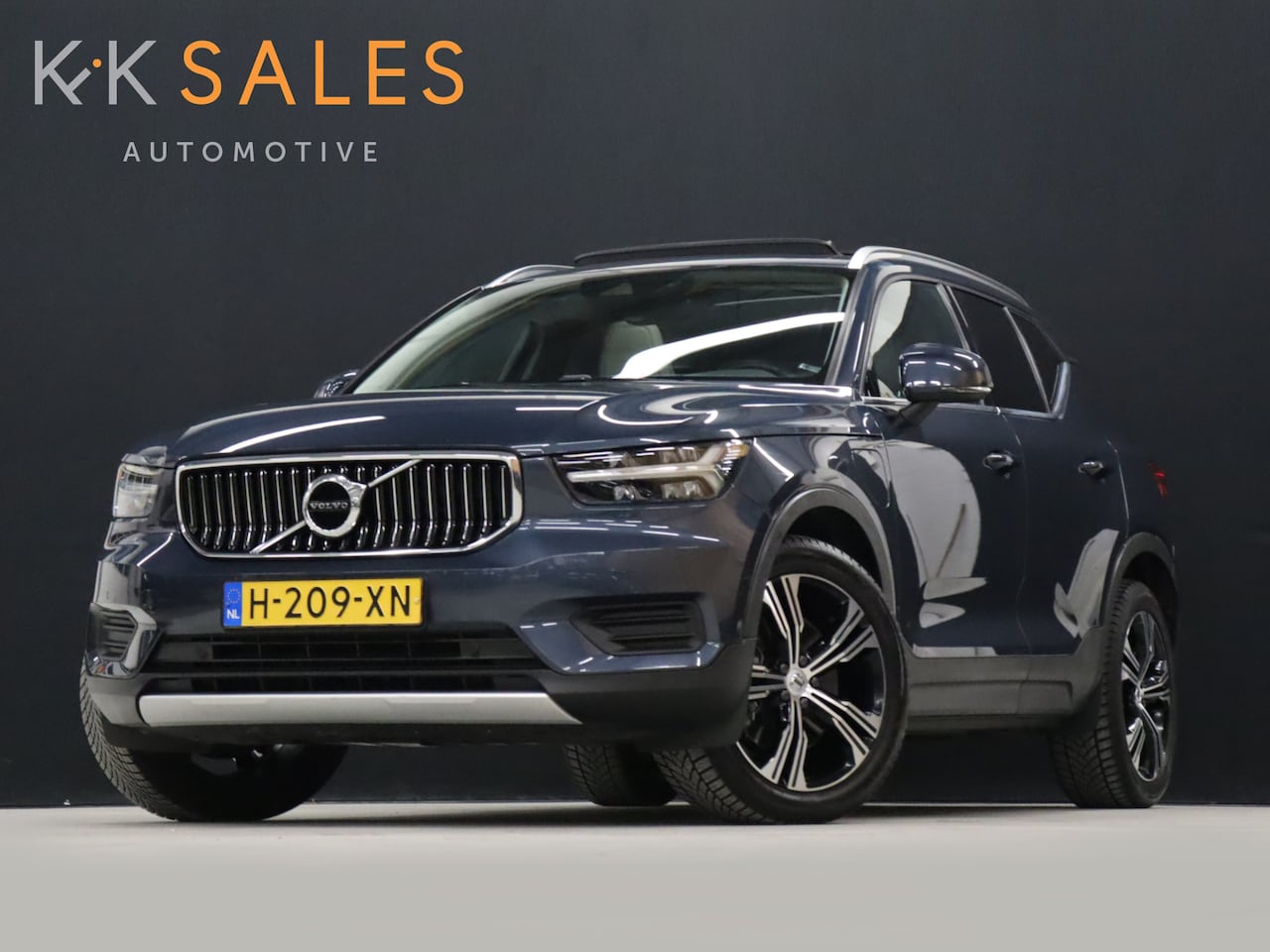 Volvo XC40 - 1.5 T5 Twin Engine Inscription [SCHUIFKANTELDAK, CAMERA, VOL LEDER, STOELVERWARMING, PDC V - AutoWereld.nl