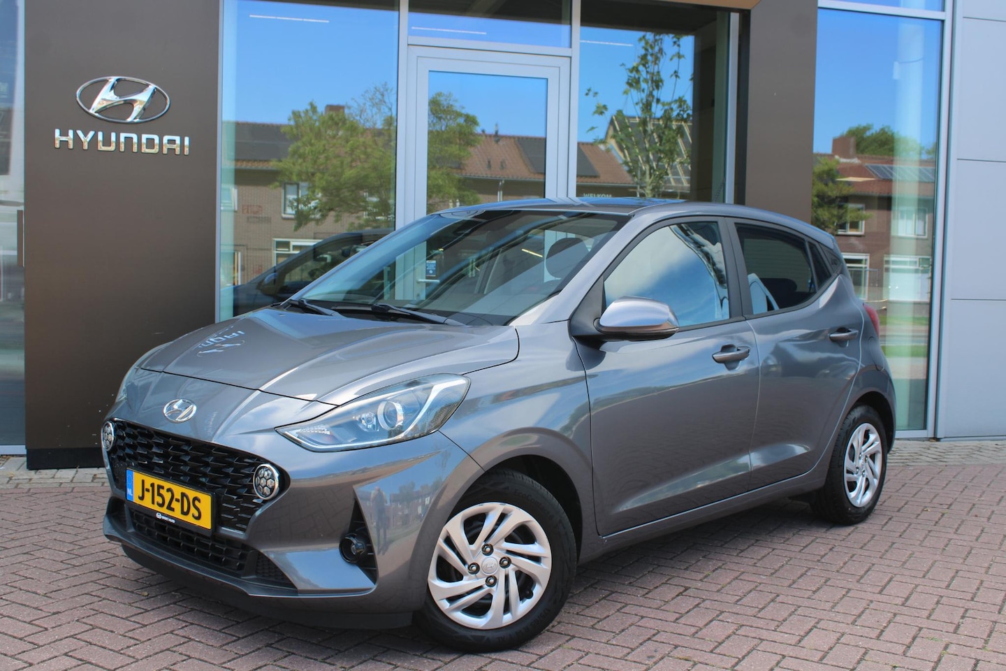 Hyundai i10 - 1.0 Premium 5-drs Airco Navi Camera Carplay Dealer onderhouden - AutoWereld.nl
