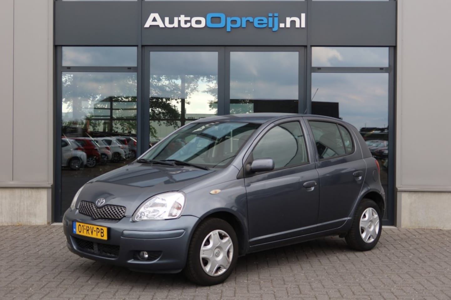 Toyota Yaris - 1.0 VVT-I S-Line 5drs. 116.000km - AutoWereld.nl