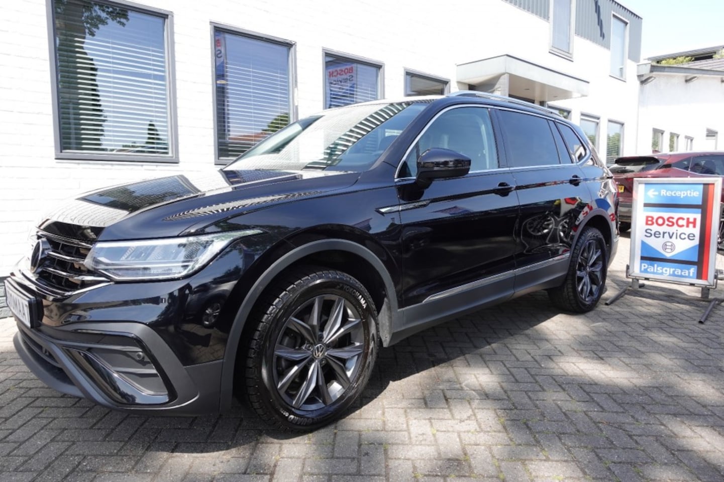 Volkswagen Tiguan Allspace - 1.5 TSI Life DSG  7 Pers + HEEL VEEL OPTIES - AutoWereld.nl