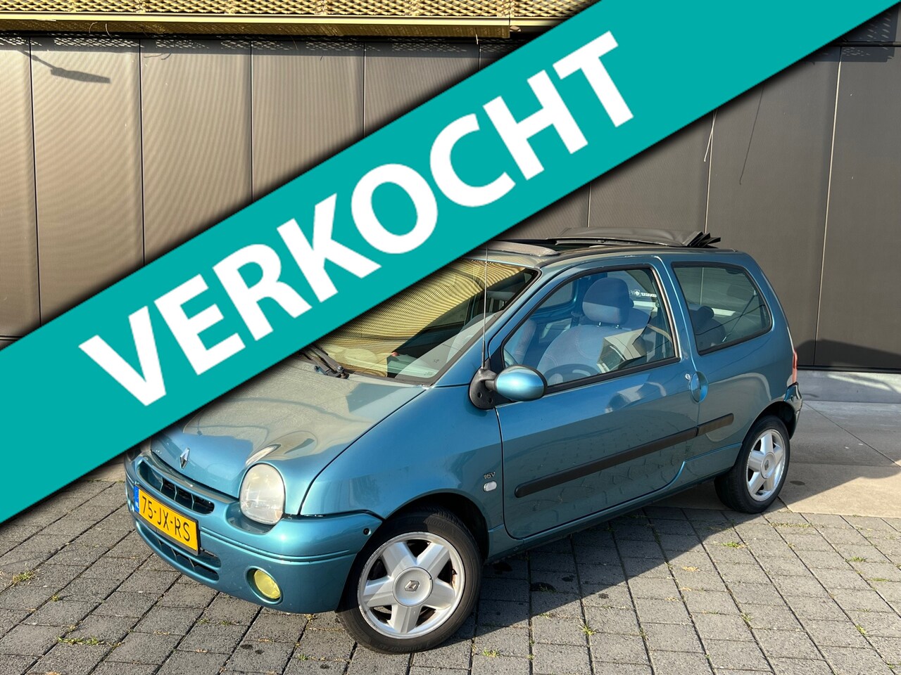 Renault Twingo - 1.2-16V Privilège|Schuifdak|Elektr ram|LM velg|AUX|Nwe APK - AutoWereld.nl