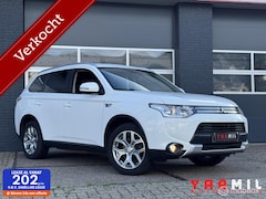 Mitsubishi Outlander - 2.0 PHEV X-Line Edition 5DRS NLSE AUTO AIRCO ACHER UITRIJCAMERA
