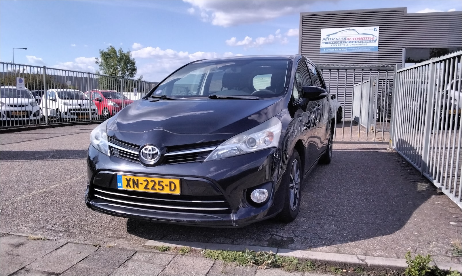 Toyota Verso - 1.8 VVT-i Aspiration Panorama dak- climat controle - Trekhaak - camera - AutoWereld.nl