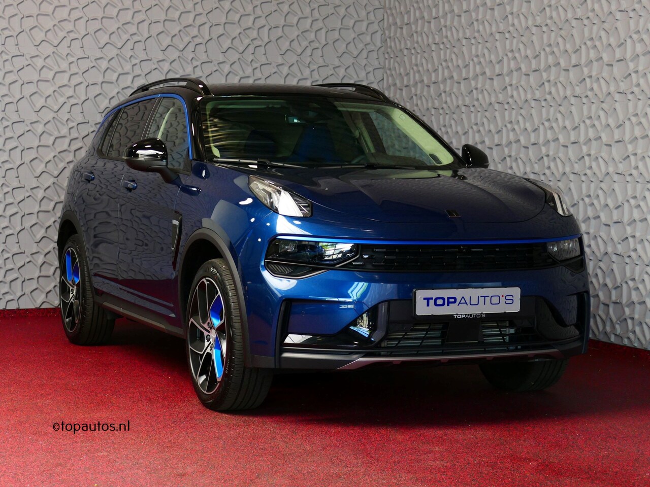 Lynk & Co 01 - 1.5 261 PK 360.CAM 3990 KM!PANORAMA CARPLAY PHEV 2023 4 JAAR GARANTIE Plug-in Hybrid PHEV - AutoWereld.nl