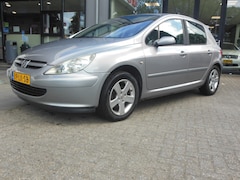 Peugeot 307 - 2.0-16V XSI Staat in De Krim
