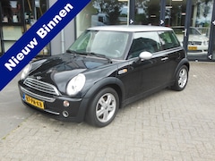 MINI One - 1.6 Pepper Staat in De Krim