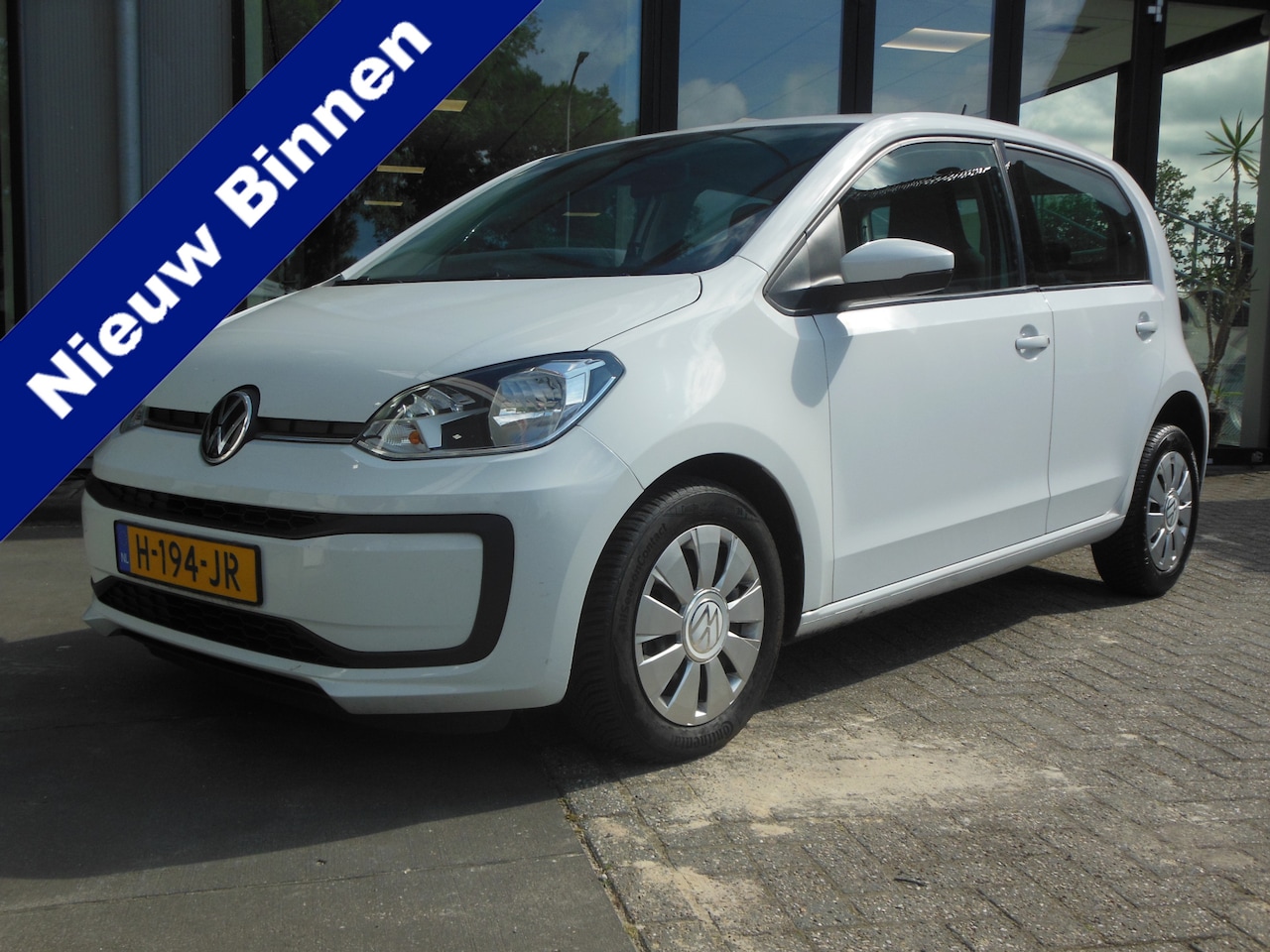 Volkswagen Up! - 1.0 BMT take up! Staat in De Krim - AutoWereld.nl
