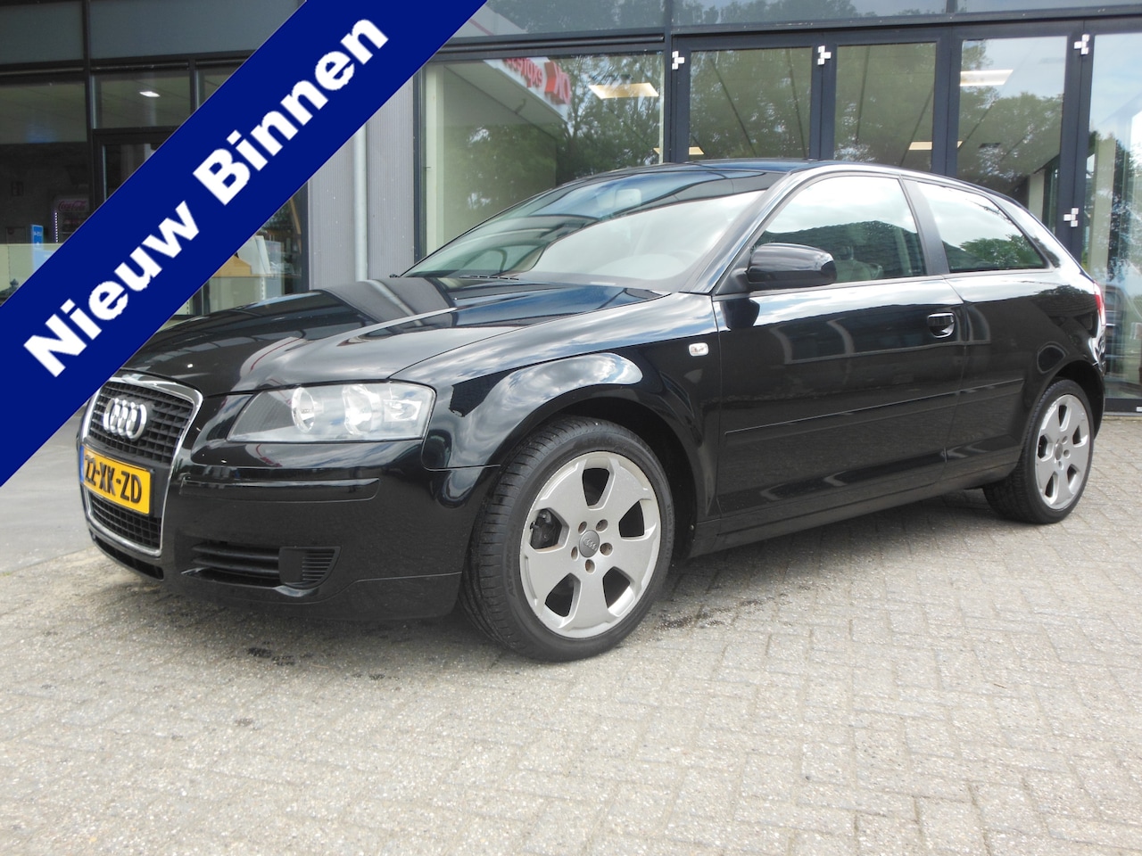 Audi A3 Sportback - 1.8 TFSI Attraction Staat in De Krim - AutoWereld.nl