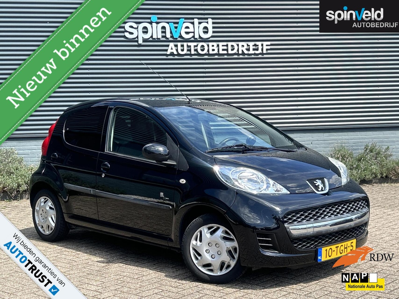 Peugeot 107 - 1.0-12V Black & Silver BJ’12 NAP NL Dealer onderh - AutoWereld.nl