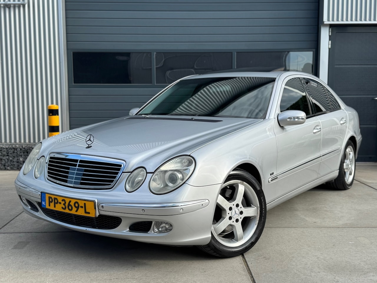 Mercedes-Benz E-klasse - 500 5.0 V8 AUT / CLIMA / CRUISE / LEDER - AutoWereld.nl